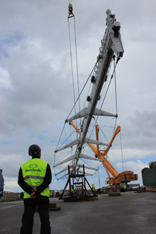 Marine Results unsteps rig from world’s largest yacht